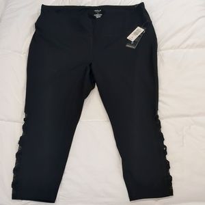 Torrid Leggings. NWT. Size 3.